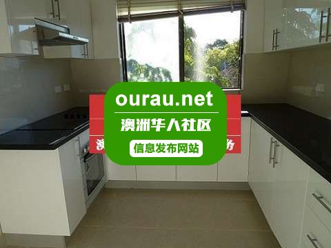 4 Kitchen.JPG